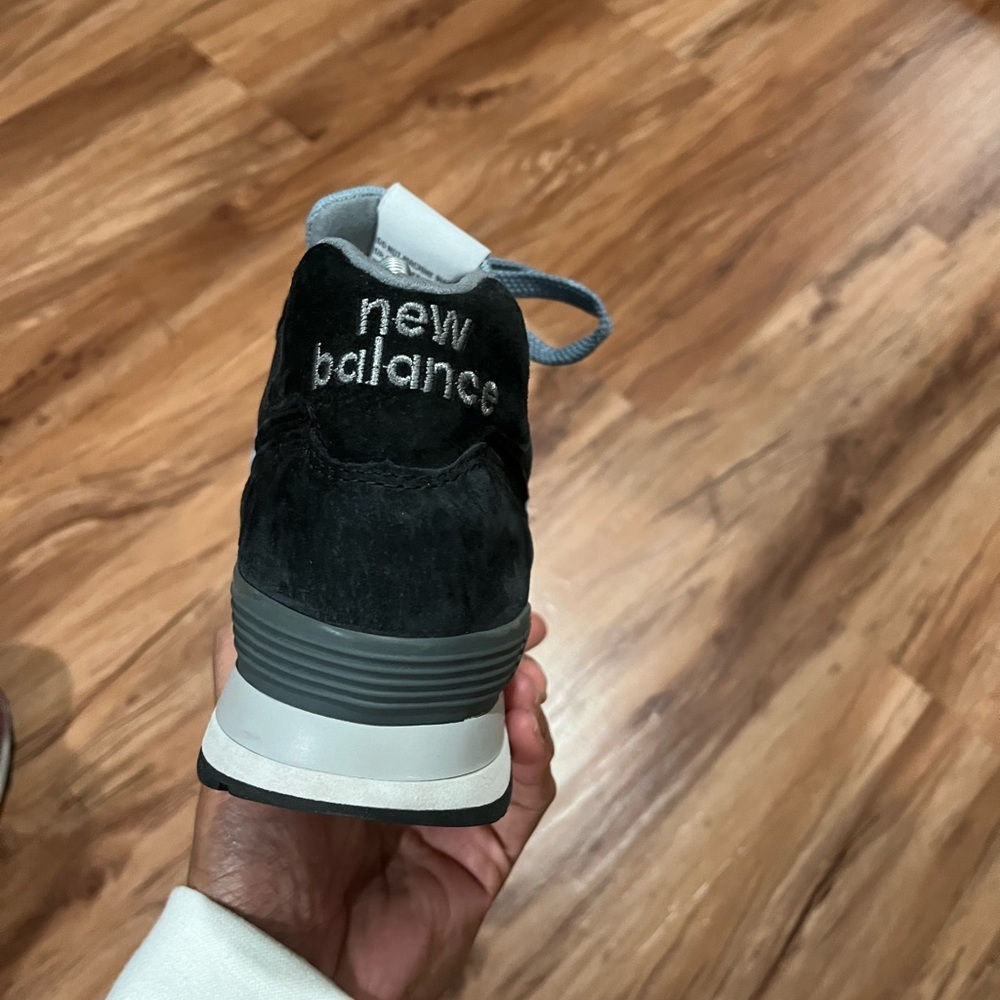 New Balance - Picture 6 of 8